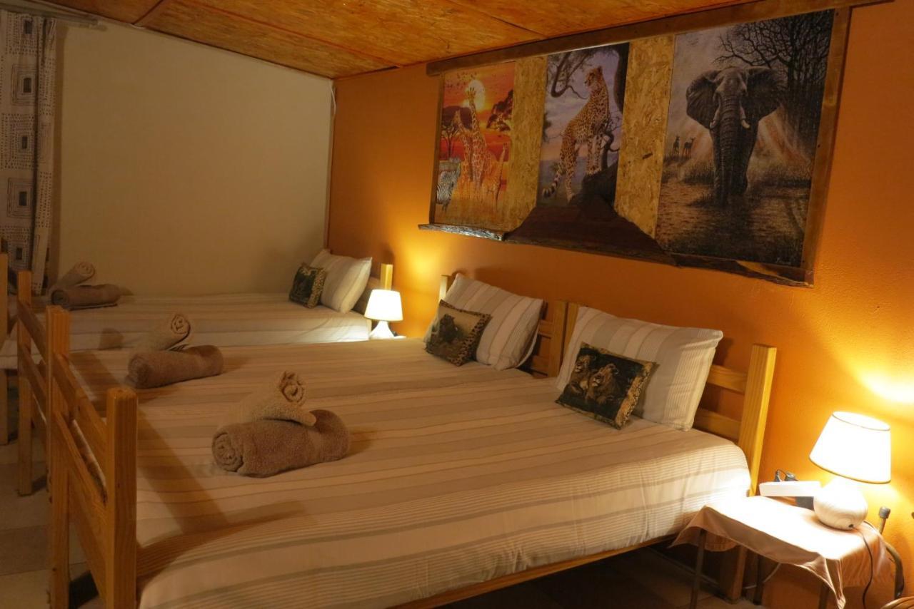 Okahandja Guesthouse Bagian luar foto