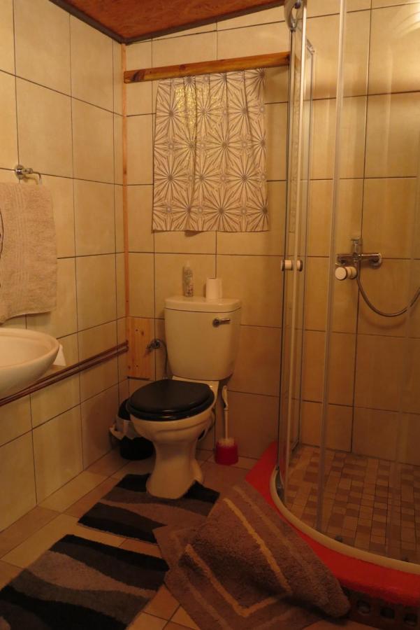 Okahandja Guesthouse Bagian luar foto