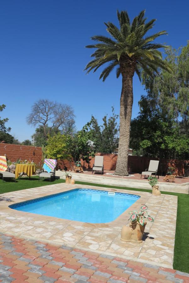 Okahandja Guesthouse Bagian luar foto